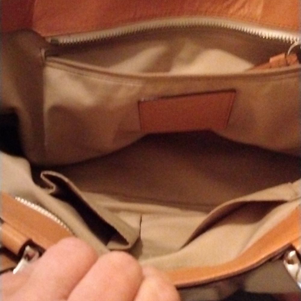 Coach     - Picture 9 of 9